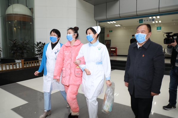 Commonalities in Cured COVID-19 Cases Commonalities in Cured COVID-19 Cases