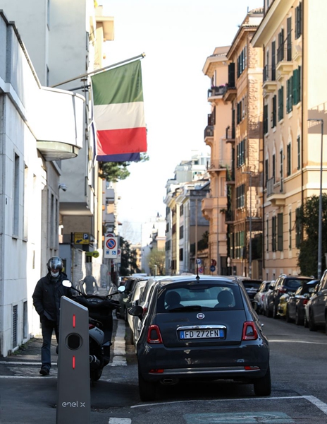 China's Experiences in COVID-19 Fight in Eyes of Media China's Experiences in COVID-19 Fight in Eyes of Media