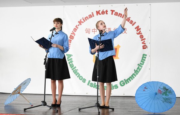 Feature: Heartwarming Reply from 'Grandpa Xi' Cheers up Young Envoys of Hungary-China Friendship Feature: Heartwarming Reply from 'Grandpa Xi' Cheers up Young Envoys of Hungary-China Friendship