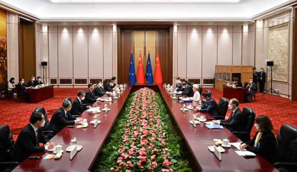 Xi Holds Trilateral Meeting with Macron, von der Leyen Xi Holds Trilateral Meeting with Macron, von der Leyen