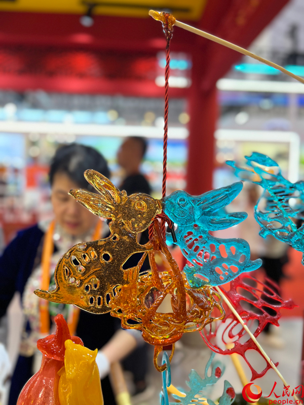 Time-Honored Brands Attract Visitors at Third China International Consumer Products Expo Time-Honored Brands Attract Visitors at Third China International Consumer Products Expo