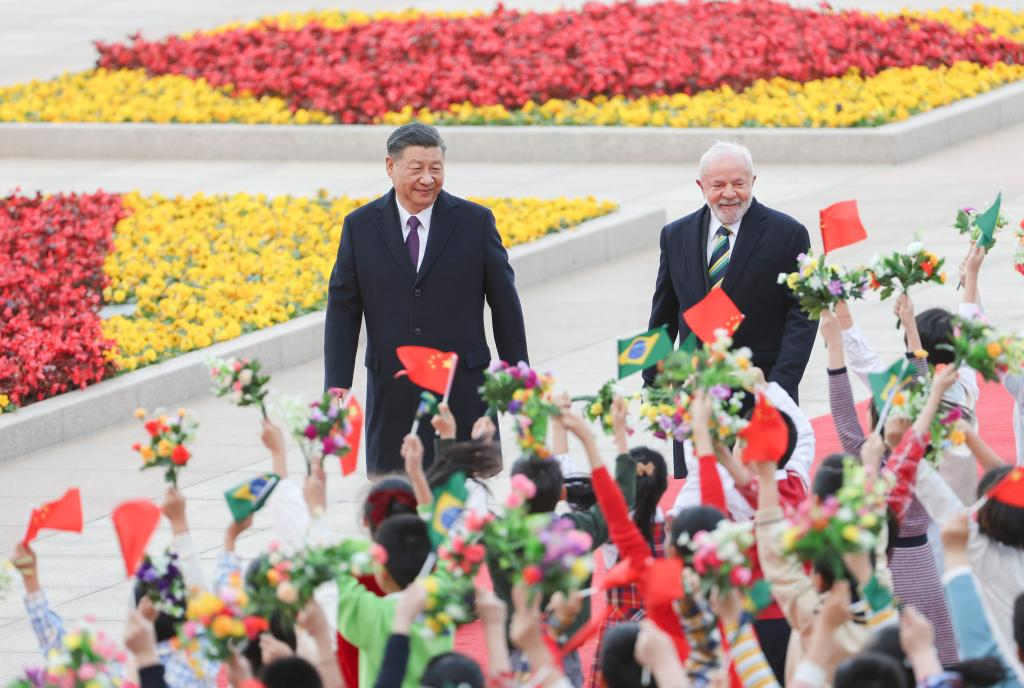 Xinhua Headlines: Xi, Lula Map out Future China-Brazil Ties Xinhua Headlines: Xi, Lula Map out Future China-Brazil Ties