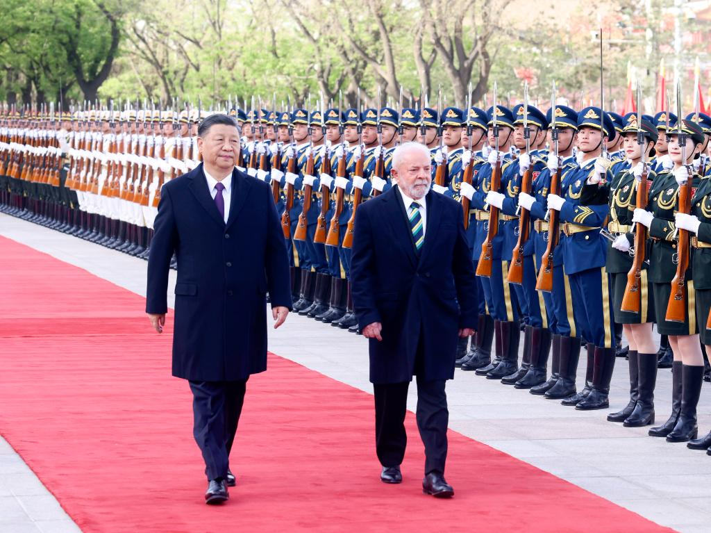 Xinhua Headlines: Xi, Lula Map out Future China-Brazil Ties Xinhua Headlines: Xi, Lula Map out Future China-Brazil Ties