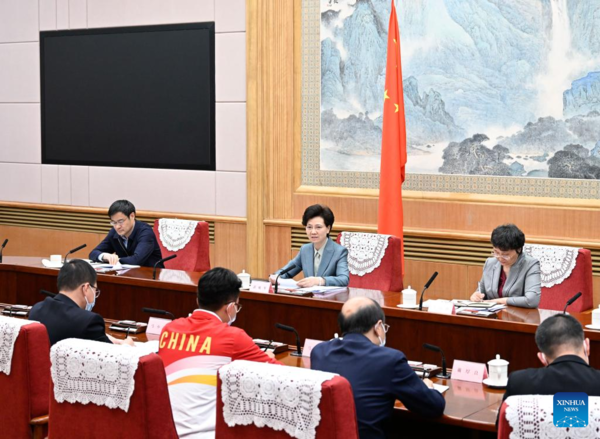 Chinese State Councilor Stresses Fostering Highly-Skilled Talents Chinese State Councilor Stresses Fostering Highly-Skilled Talents