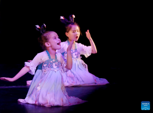 Chinese Dance Festival Amazes London Audience Chinese Dance Festival Amazes London Audience