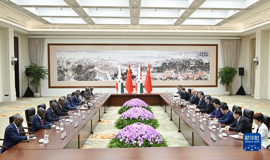 Xi meets Burundian President Xi meets Burundian President
