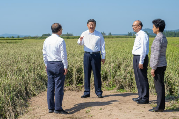 Xi Visits Flood-Affected Villagers in NE China's Heilongjiang Province Xi Visits Flood-Affected Villagers in NE China's Heilongjiang Province