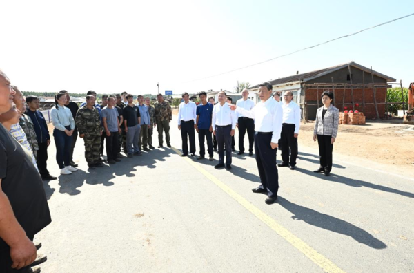 Xi Visits Flood-Affected Villagers in NE China's Heilongjiang Province Xi Visits Flood-Affected Villagers in NE China's Heilongjiang Province