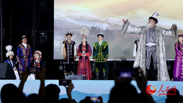 Song and Dance Drama 'Epic of Manas' Performed During International Cultural Tourism Festival in NW China's Xinjiang Song and Dance Drama 'Epic of Manas' Performed During International Cultural Tourism Festival in NW China's Xinjiang