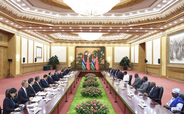 (FOCAC) Xi Meets Gambian President (FOCAC) Xi Meets Gambian President