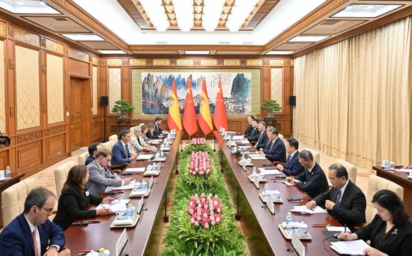 Xi Meets Spanish Prime Minister Xi Meets Spanish Prime Minister