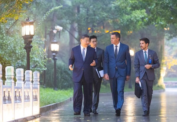 Xi Meets Spanish Prime Minister Xi Meets Spanish Prime Minister
