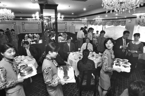 Changing Chinese Dining Culture over Past Decades Changing Chinese Dining Culture over Past Decades