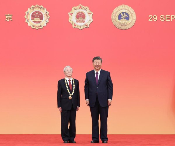 Xi Focus: Honoring Role Models, Xi Makes Rallying Call for Making China Stronger Xi Focus: Honoring Role Models, Xi Makes Rallying Call for Making China Stronger