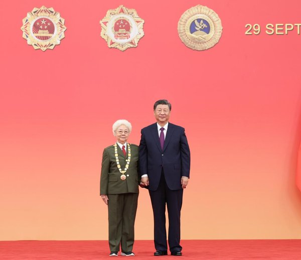 Xi Focus: Honoring Role Models, Xi Makes Rallying Call for Making China Stronger Xi Focus: Honoring Role Models, Xi Makes Rallying Call for Making China Stronger