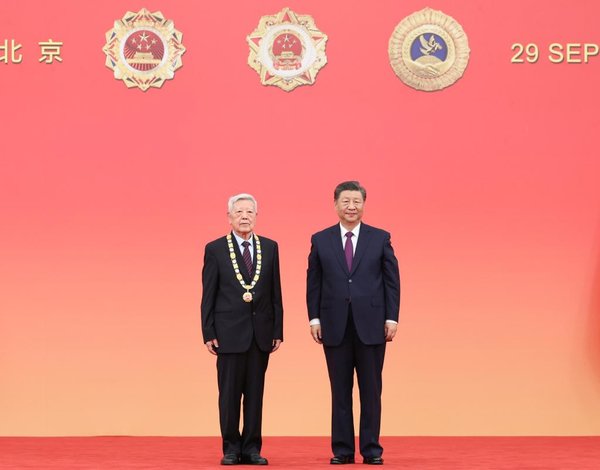 Xi Focus: Honoring Role Models, Xi Makes Rallying Call for Making China Stronger Xi Focus: Honoring Role Models, Xi Makes Rallying Call for Making China Stronger