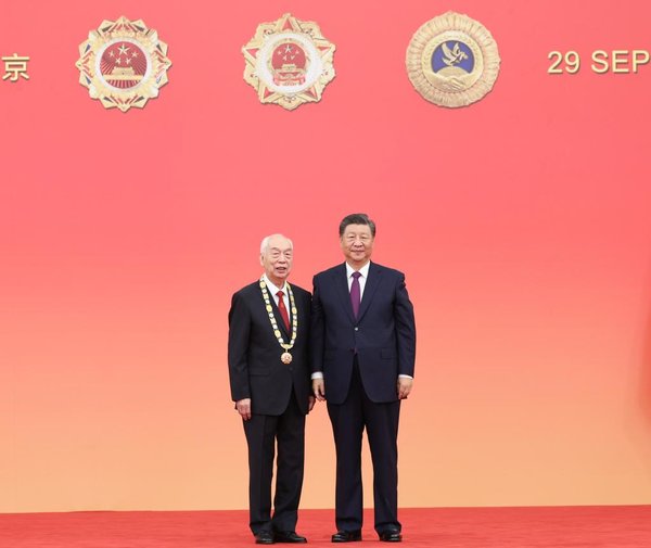 Xi Focus: Honoring Role Models, Xi Makes Rallying Call for Making China Stronger Xi Focus: Honoring Role Models, Xi Makes Rallying Call for Making China Stronger