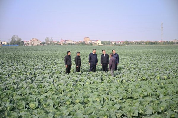 Xi Inspects Central China's Hubei Province Xi Inspects Central China's Hubei Province