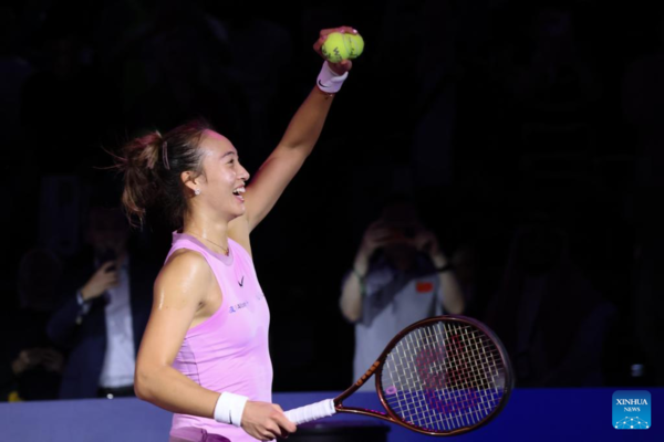 Zheng Qinwen Defeats Rybakina to Claim Her First Win at WTA Finals Zheng Qinwen Defeats Rybakina to Claim Her First Win at WTA Finals