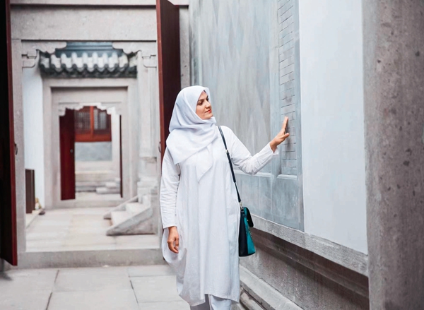 Iranian Enjoys Safe, Convenient Life in China Iranian Enjoys Safe, Convenient Life in China