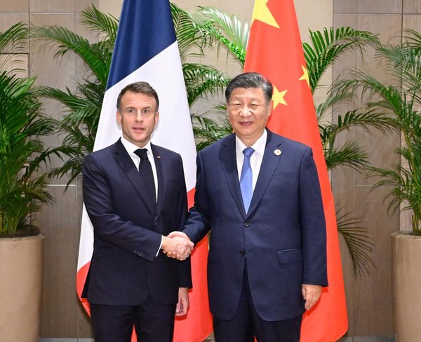 Xi Says China, France Shoulder Common Responsibilities Amid New Changes in Int'l Situation Xi Says China, France Shoulder Common Responsibilities Amid New Changes in Int'l Situation