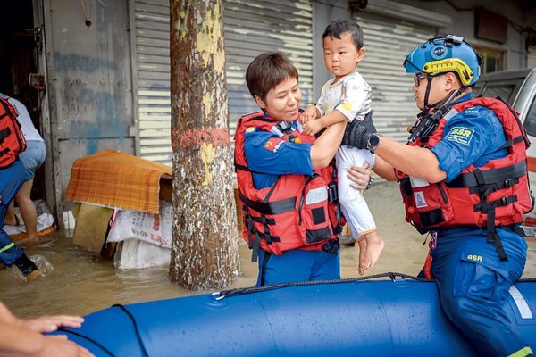 A Courageous Rescue Team Leader A Courageous Rescue Team Leader