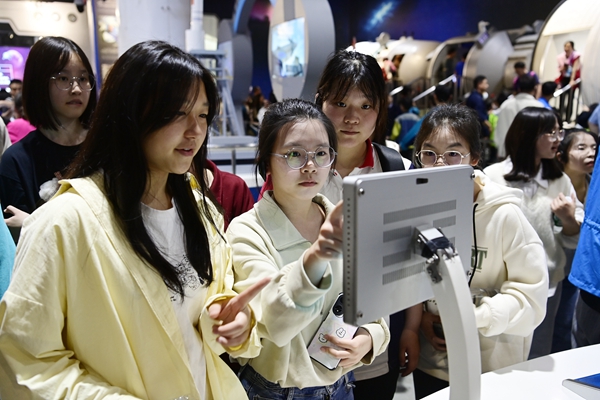 In Pics: Three-Year Action Benefits Girls and Families in Sichuan's Liangshan In Pics: Three-Year Action Benefits Girls and Families in Sichuan's Liangshan
