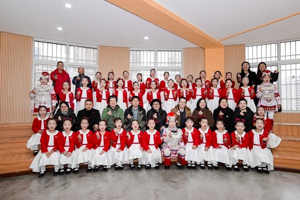 Spring Bud Dream Chorus Holds Expert Demonstration Class in Guizhou