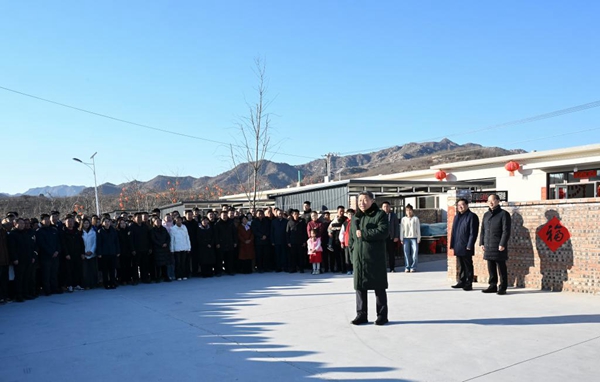 Xi Visits Flood-Affected Residents in Northeast China Xi Visits Flood-Affected Residents in Northeast China