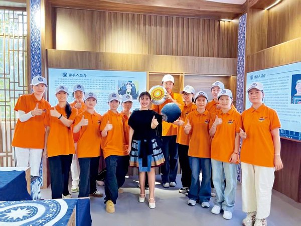 Yao Family Promotes Ethnic Craftsmanship, Boosts Development