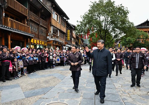 Xi Praises Distinctive Dong Culture in Ethnic Village