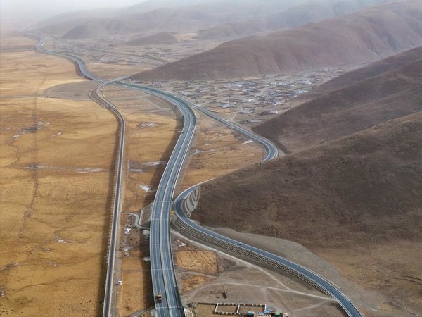White Paper Highlights Historic Human Rights Progress in Xizang White Paper Highlights Historic Human Rights Progress in Xizang