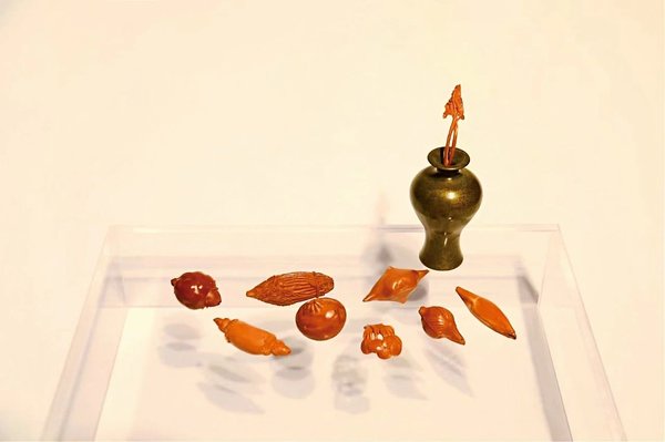 Cultural Heritage | Carving Technique Engraves Boundless Universe on Tiny Kernels