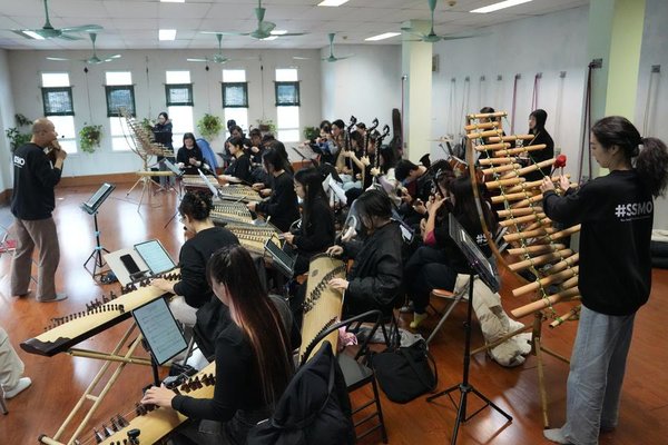 Musician Couple Promote Cultural Exchanges Between China, Vietnam