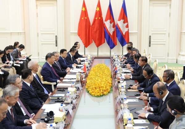 China, Cambodia Vow to Forge All-Weather Community with Shared Future in New Era China, Cambodia Vow to Forge All-Weather Community with Shared Future in New Era