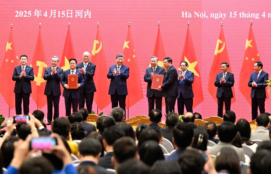 Xi's Southeast Asia Visit Deepens Shared Commitment to Neighborhood Amity, Cooperation Xi's Southeast Asia Visit Deepens Shared Commitment to Neighborhood Amity, Cooperation