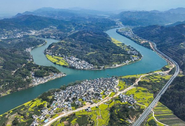 Shexian County of E China's Anhui Promotes Heritage Preservation and Urban Renewal Shexian County of E China's Anhui Promotes Heritage Preservation and Urban Renewal