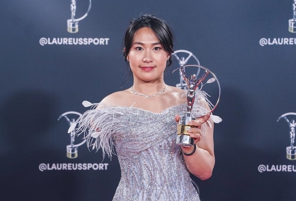 Chinese Para Swimmer Wins Laureus Award Chinese Para Swimmer Wins Laureus Award
