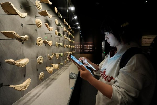 Interdisciplinary Team Sparks Innovation in Cultural Tourism Along Silk Road in NW China Interdisciplinary Team Sparks Innovation in Cultural Tourism Along Silk Road in NW China