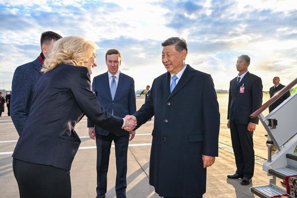 Xi Says China, Russia Find Right Path of State-to-State Interactions Between Neighboring Major Countries Xi Says China, Russia Find Right Path of State-to-State Interactions Between Neighboring Major Countries