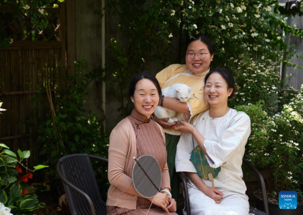 Escaping Urban Hustle with Stitches: Qipao Studio Owner's Life in Suburban Shanghai
