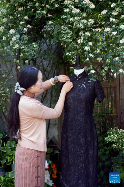 Escaping Urban Hustle with Stitches: Qipao Studio Owner's Life in Suburban Shanghai