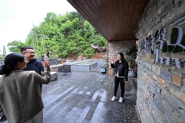 Homestay Housekeeper Provides Sincere Services in N China's Tianjin