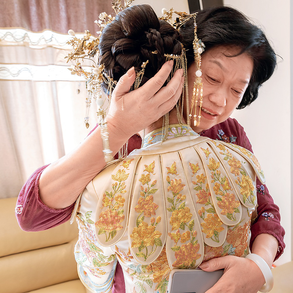 Lingering Attachment《依依不舍》摄影_吴卓奕.jpg